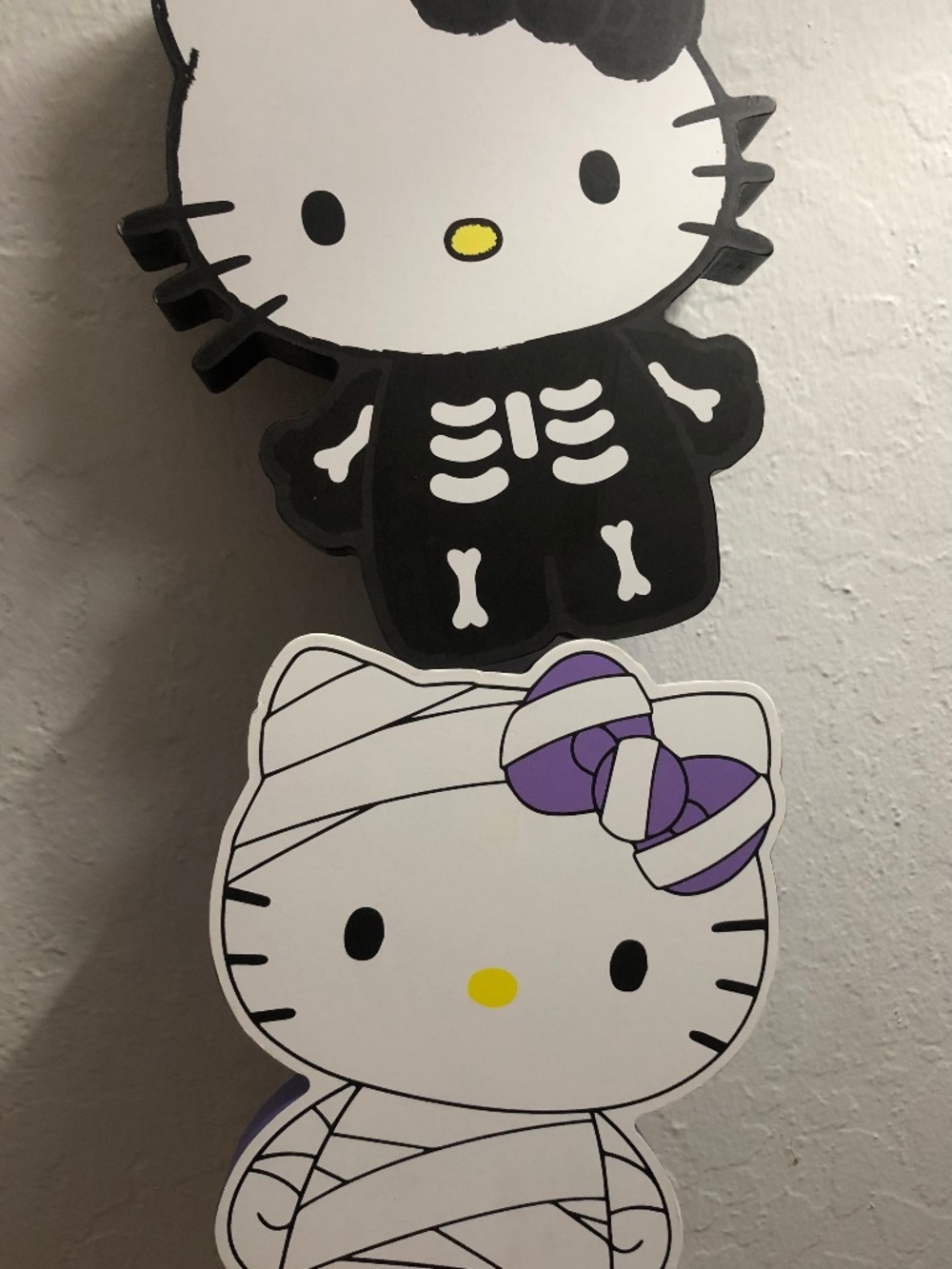 HELLO KITTY 💕 SKELETON & MUMMY WALL ART SET